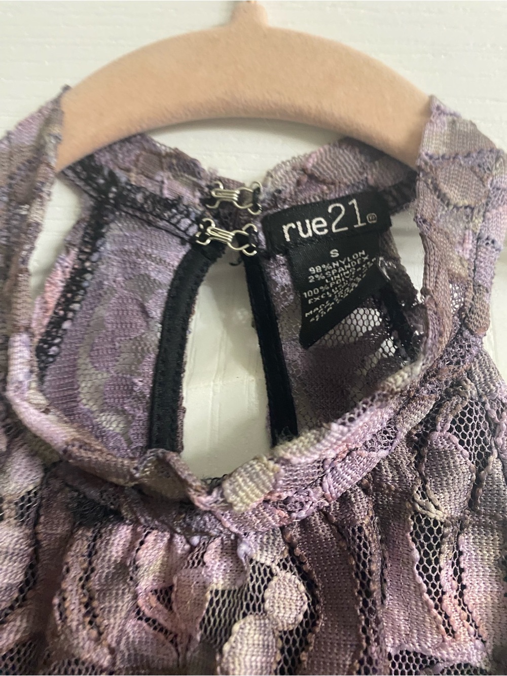 Vintage Rue21 Whimsigoth Floral Lace Mock Neck Halter Fringe Waist Crop Top S - Picture 9 of 13